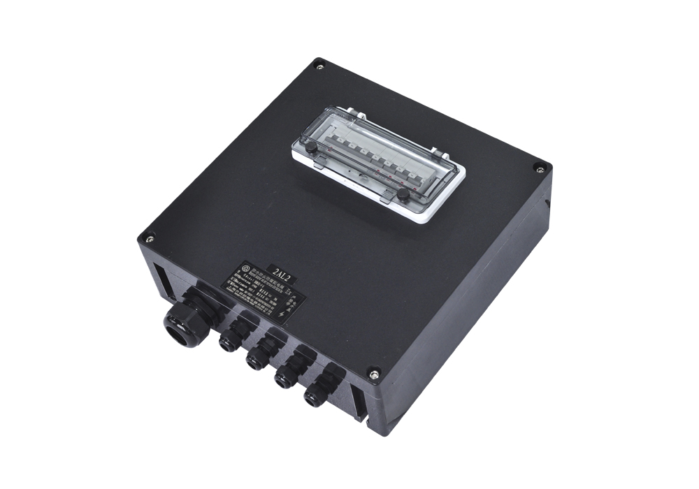 EFM(D) 防水、防尘、耐腐蚀照明 (动力) 配电箱 (工程塑料)